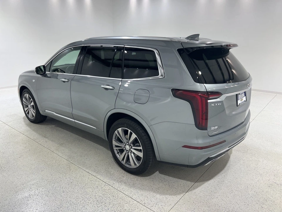 2025 Cadillac XT6 - Image 3 of 21