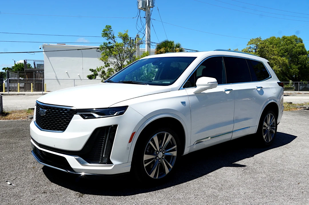 2025 Cadillac XT6 - Image 11 of 31