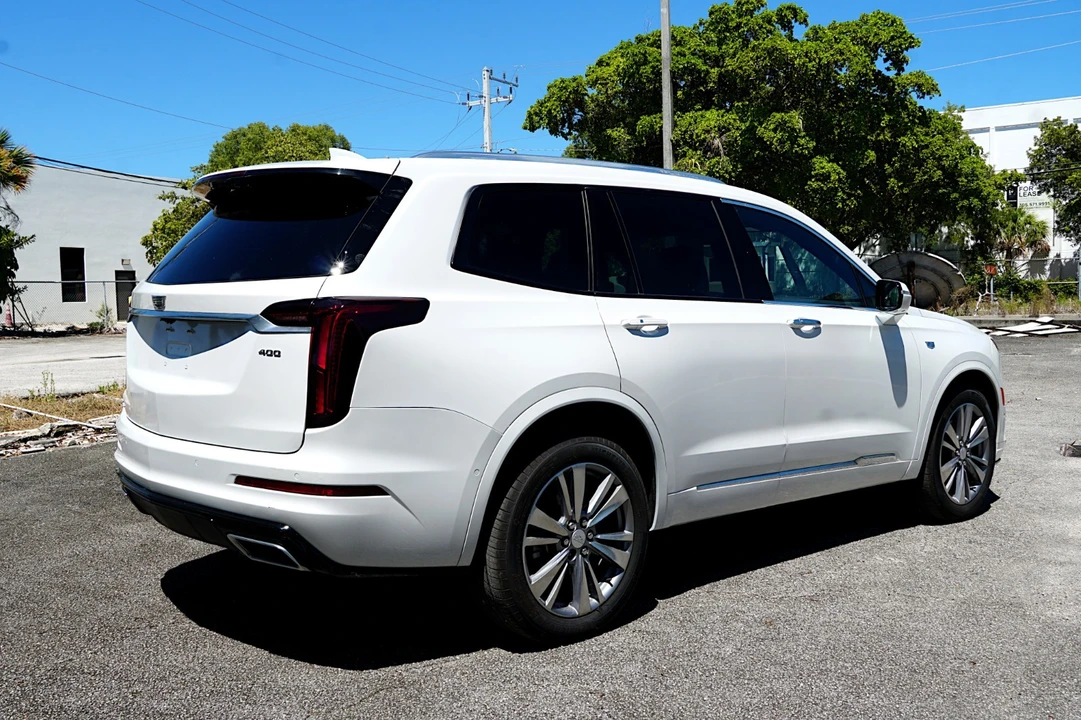 2025 Cadillac XT6 - Image 6 of 31