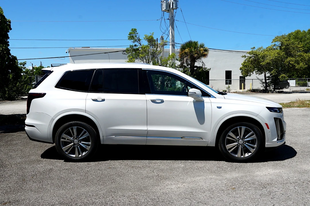 2025 Cadillac XT6 - Image 5 of 31