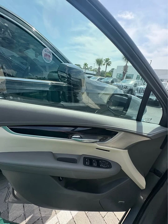 2025 Cadillac XT6 - Image 13 of 13