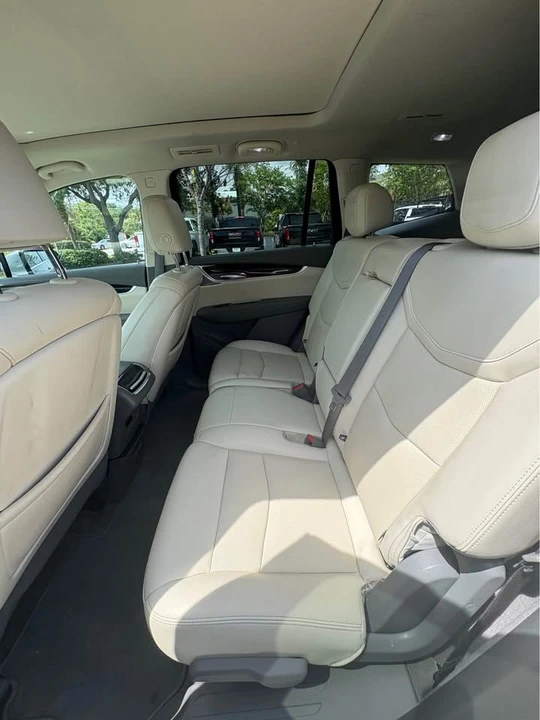 2025 Cadillac XT6 - Image 6 of 13