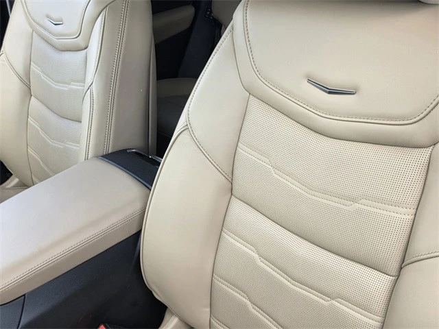 2025 Cadillac XT6 - Image 16 of 21