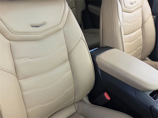 2025 Cadillac XT6 - Image 18 of 21