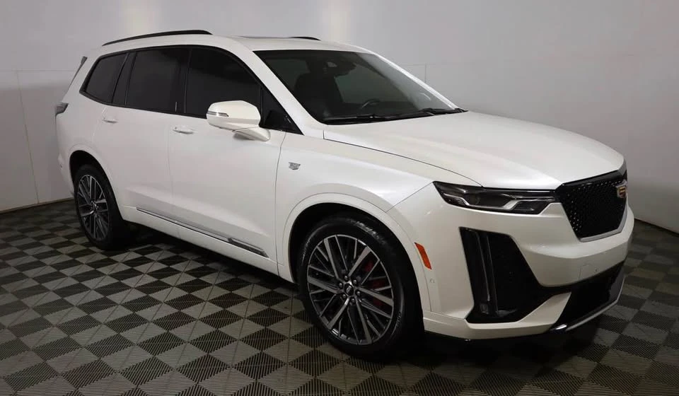 2025 Cadillac XT6 - Image 3 of 19