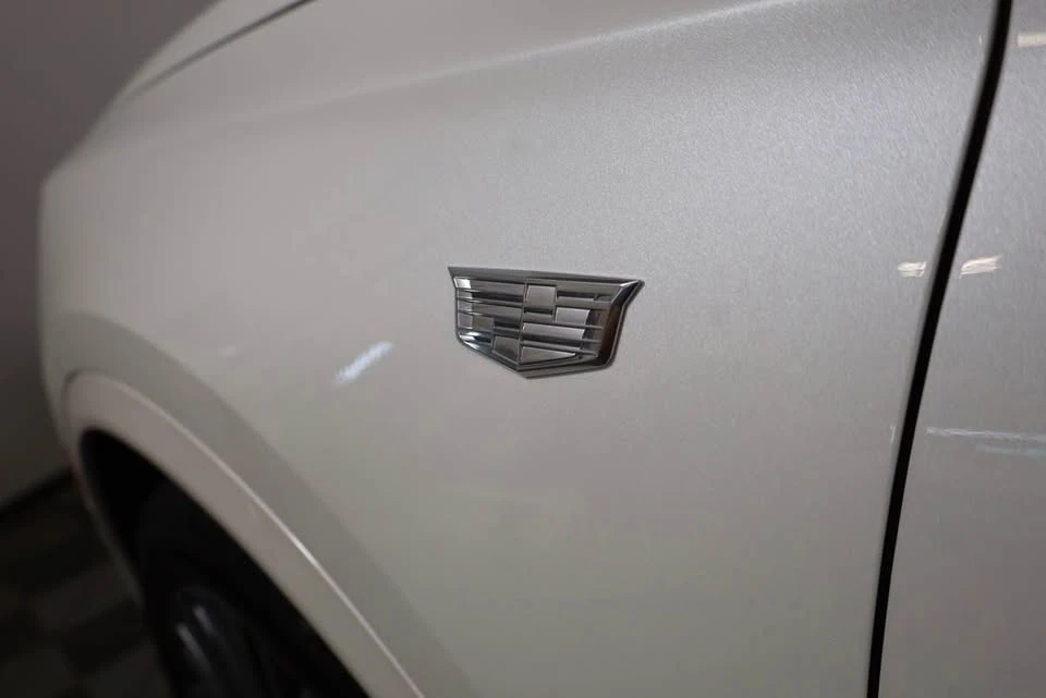 2025 Cadillac XT6 - Image 16 of 19
