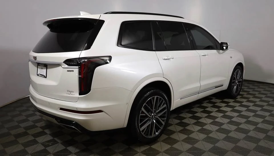2025 Cadillac XT6 - Image 4 of 19