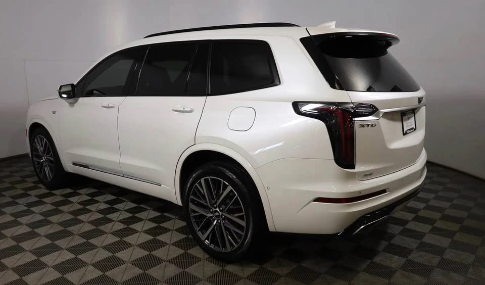2025 Cadillac XT6 - Image 5 of 19