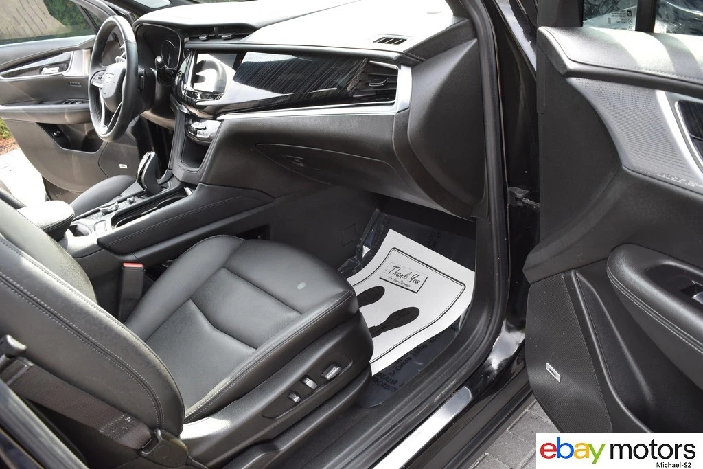 2025 Cadillac XT6 - Image 17 of 21