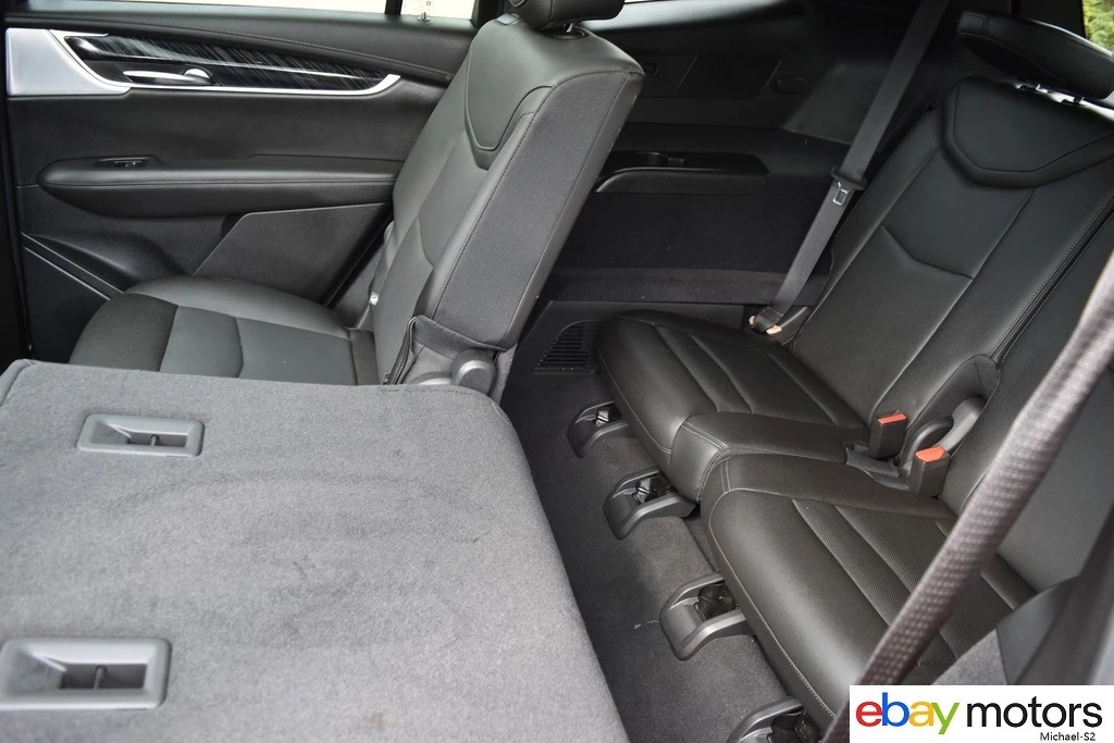 2025 Cadillac XT6 - Image 14 of 21