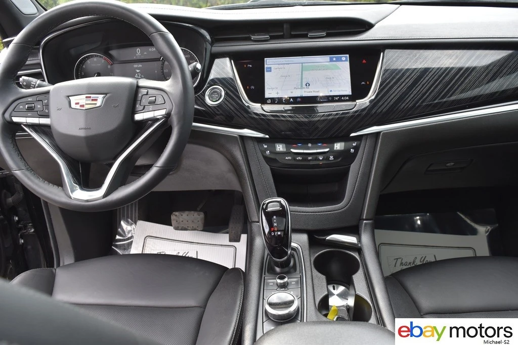 2025 Cadillac XT6 - Image 15 of 21