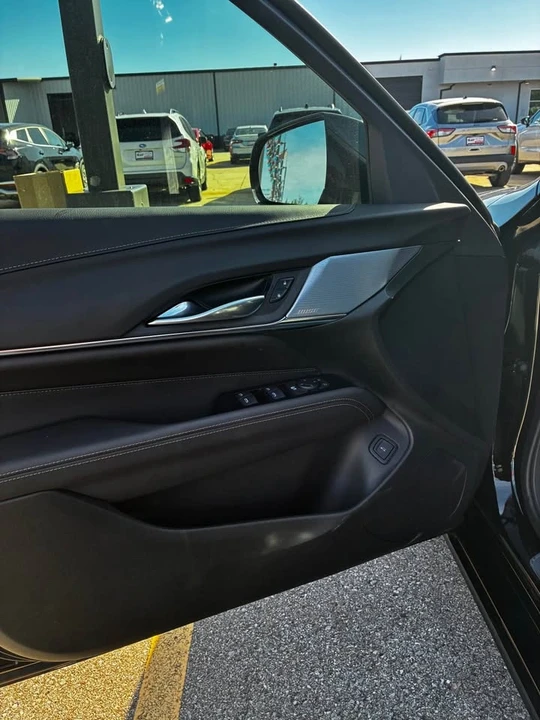 2025 Cadillac CT4 - Image 7 of 17