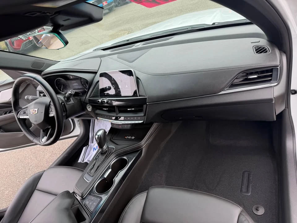 2025 Cadillac CT4 - Image 14 of 15
