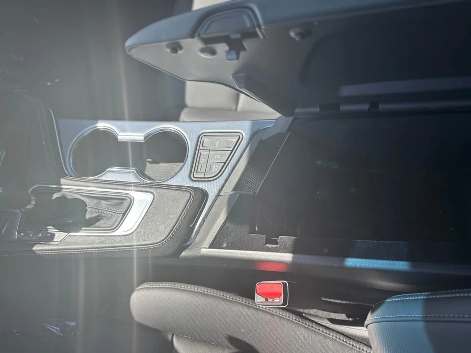 2025 Cadillac CT4 - Image 7 of 10