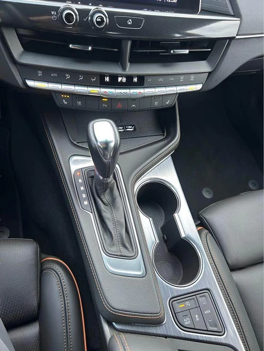 2025 Cadillac CT4 - Image 14 of 18