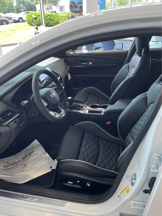 2025 Cadillac CT4-V Blackwing - Image 6 of 7