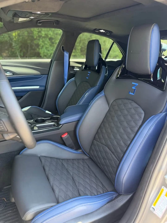 2025 Cadillac CT4-V Blackwing - Image 6 of 8