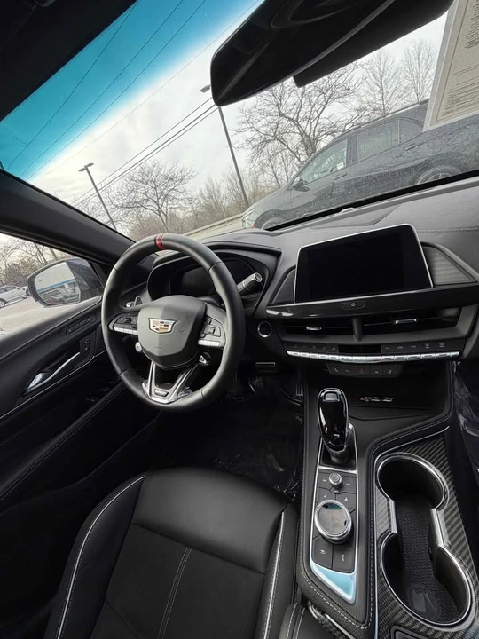 2025 Cadillac CT4-V Blackwing - Image 10 of 12