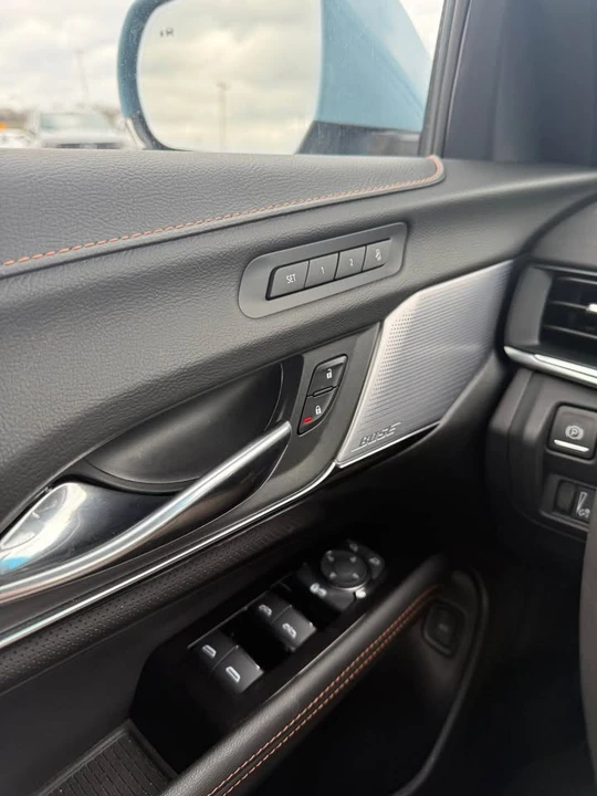2025 Cadillac CT4-V - Image 17 of 17