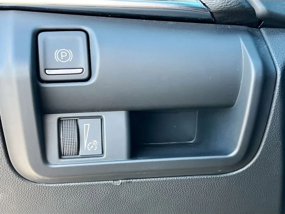 2025 Cadillac CT4 - Image 10 of 19