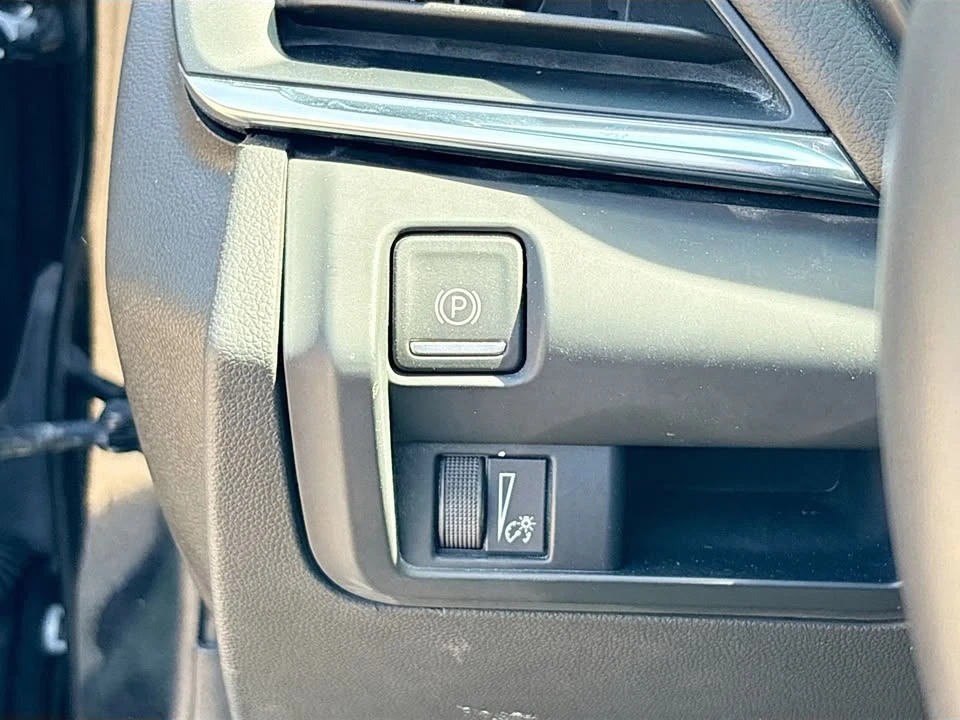 2025 Cadillac CT4 - Image 10 of 20