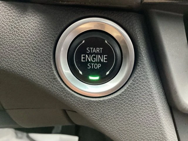 2025 Cadillac CT4 - Image 15 of 20