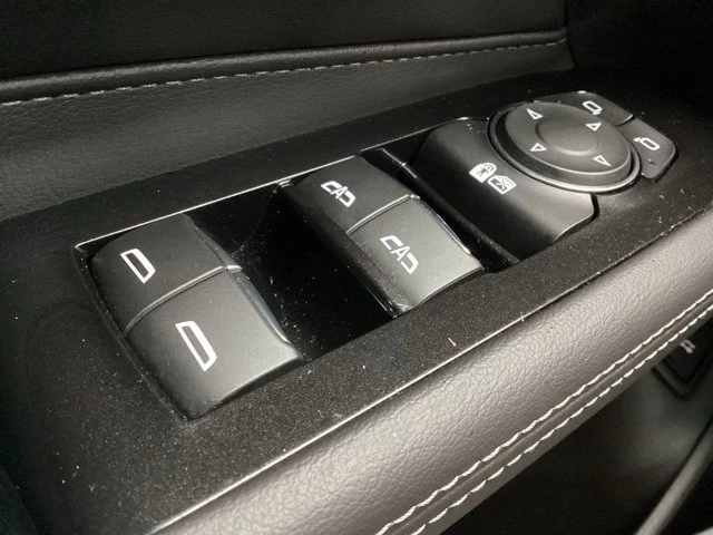 2025 Cadillac CT4 - Image 16 of 20