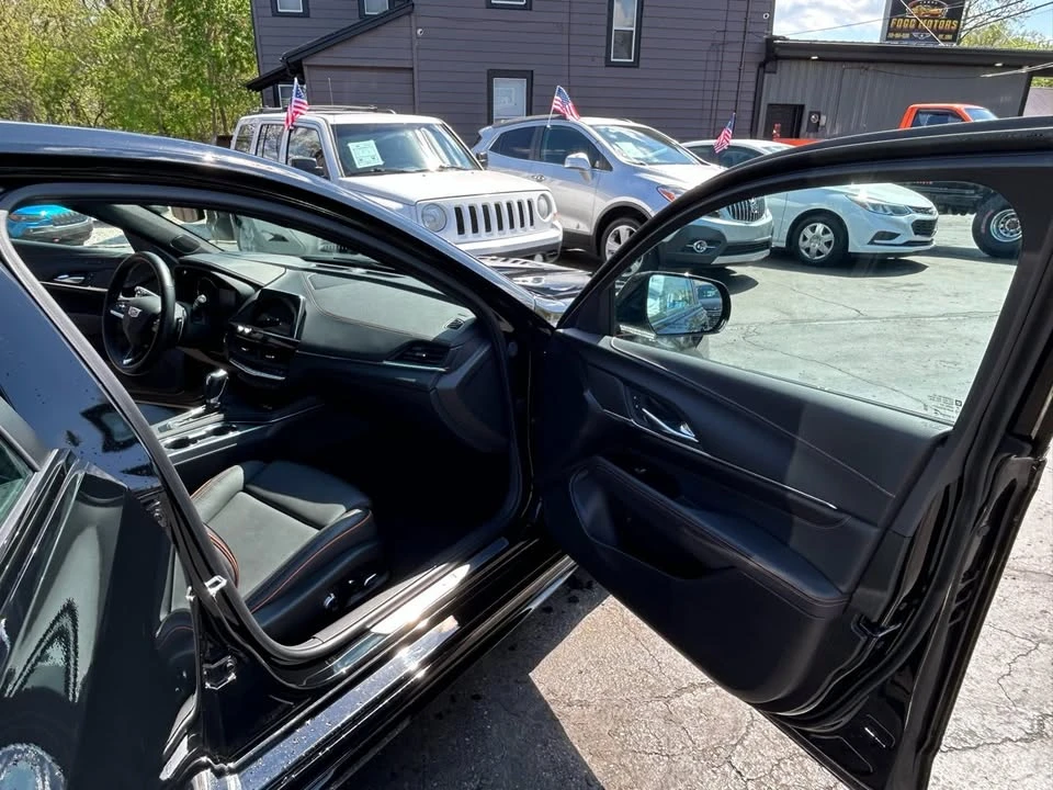 2025 Cadillac CT4 - Image 15 of 17