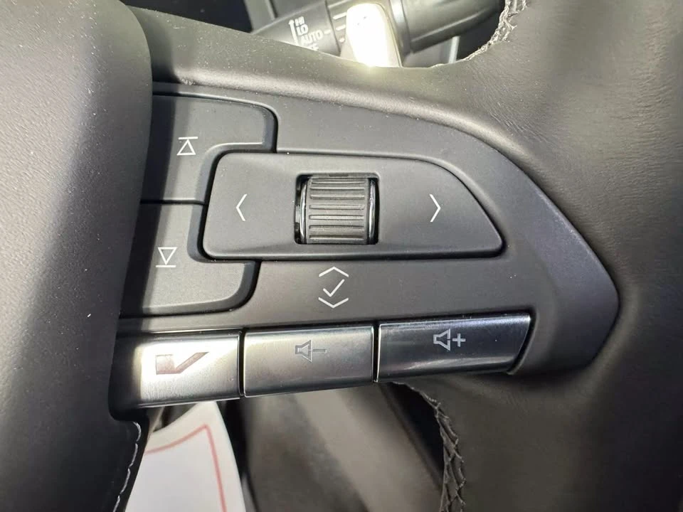 2025 Cadillac CT4-V - Image 10 of 20