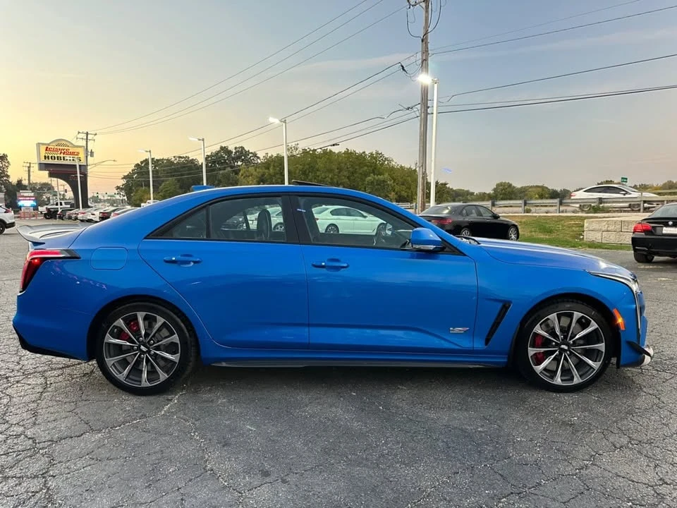 2025 Cadillac CT4-V - Image 16 of 16