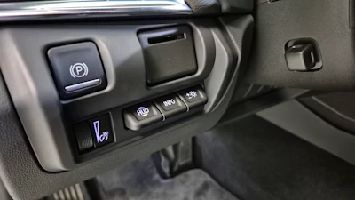 2025 Cadillac CT4-V - Image 10 of 17
