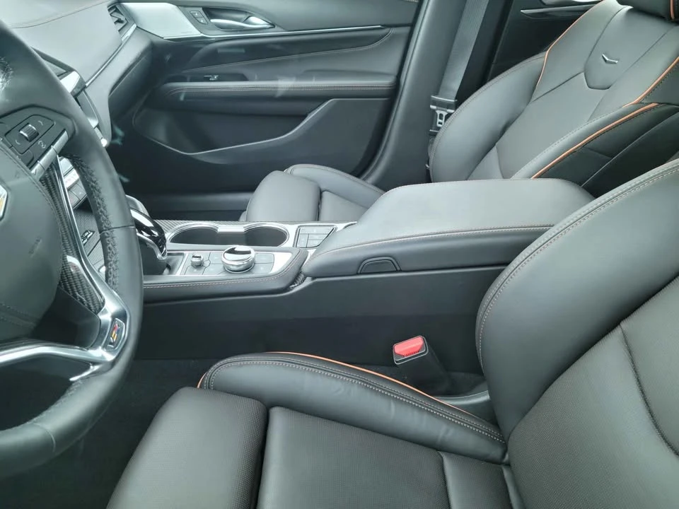 2025 Cadillac CT4-V - Image 4 of 10