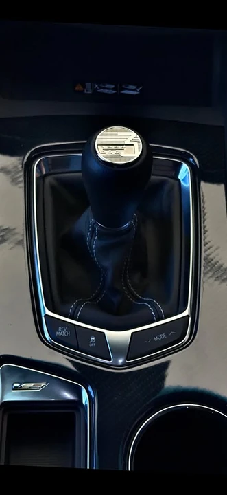 2025 Cadillac CT4-V Blackwing - Image 14 of 18