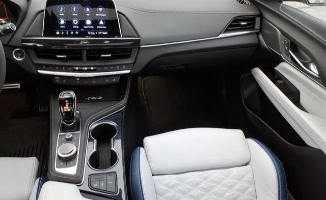 2025 Cadillac CT4-V Blackwing - Image 18 of 19