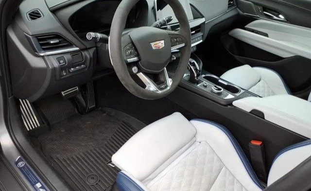 2025 Cadillac CT4-V Blackwing - Image 9 of 19