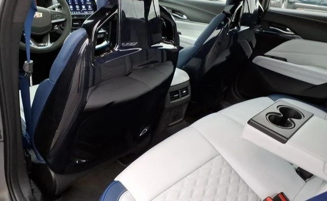 2025 Cadillac CT4-V Blackwing - Image 15 of 19