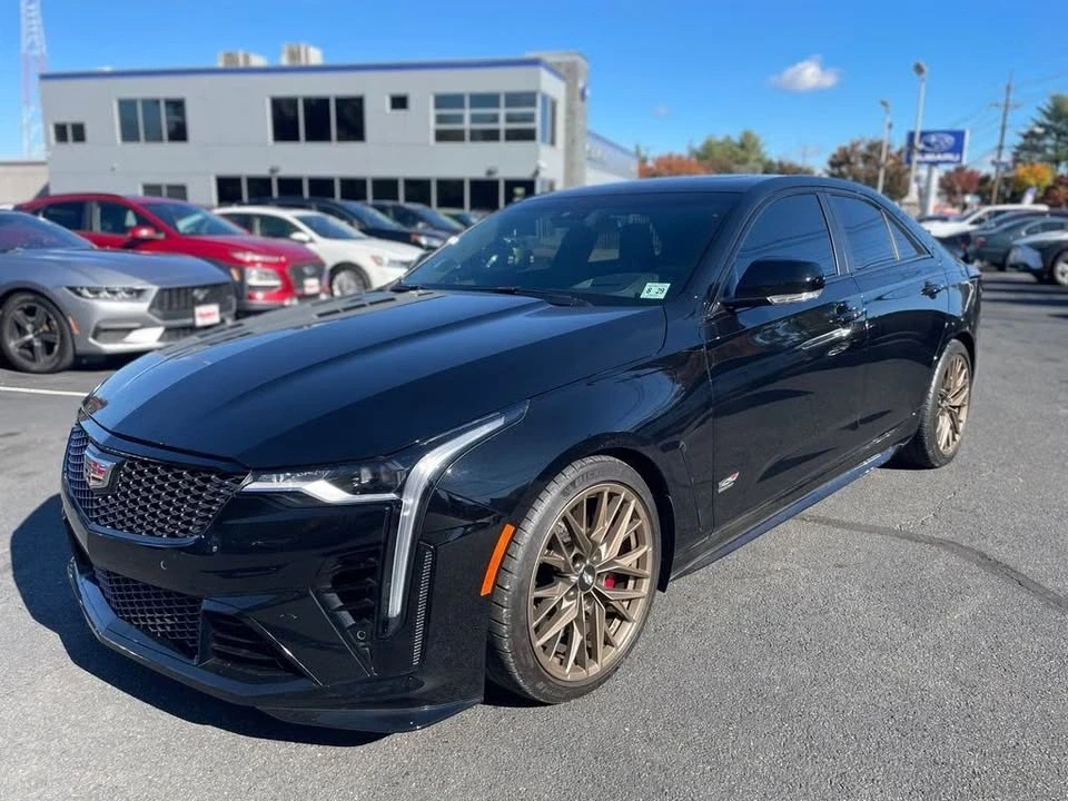 2025 Cadillac CT4-V - Image 2 of 10