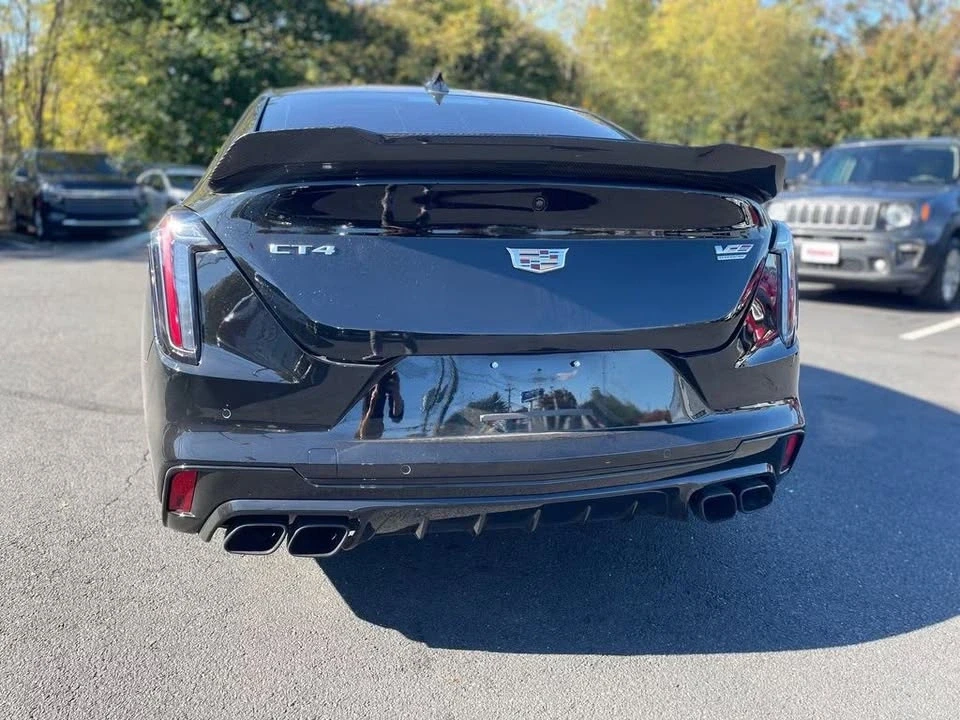 2025 Cadillac CT4-V - Image 9 of 10