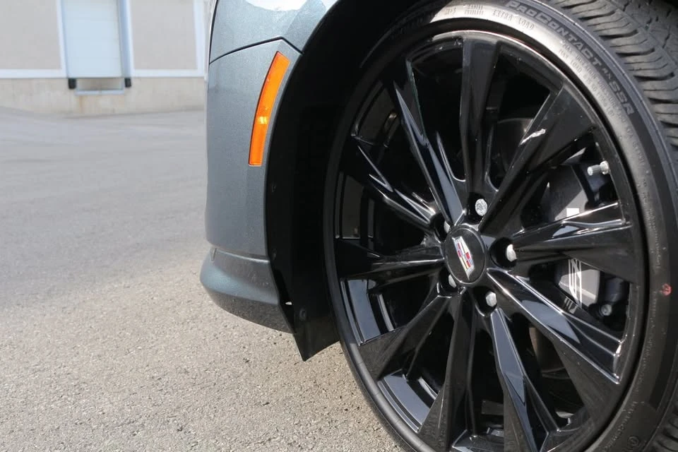 2025 Cadillac CT4-V - Image 11 of 18