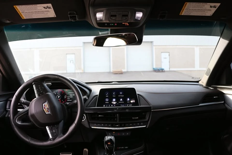 2025 Cadillac CT4-V - Image 15 of 18