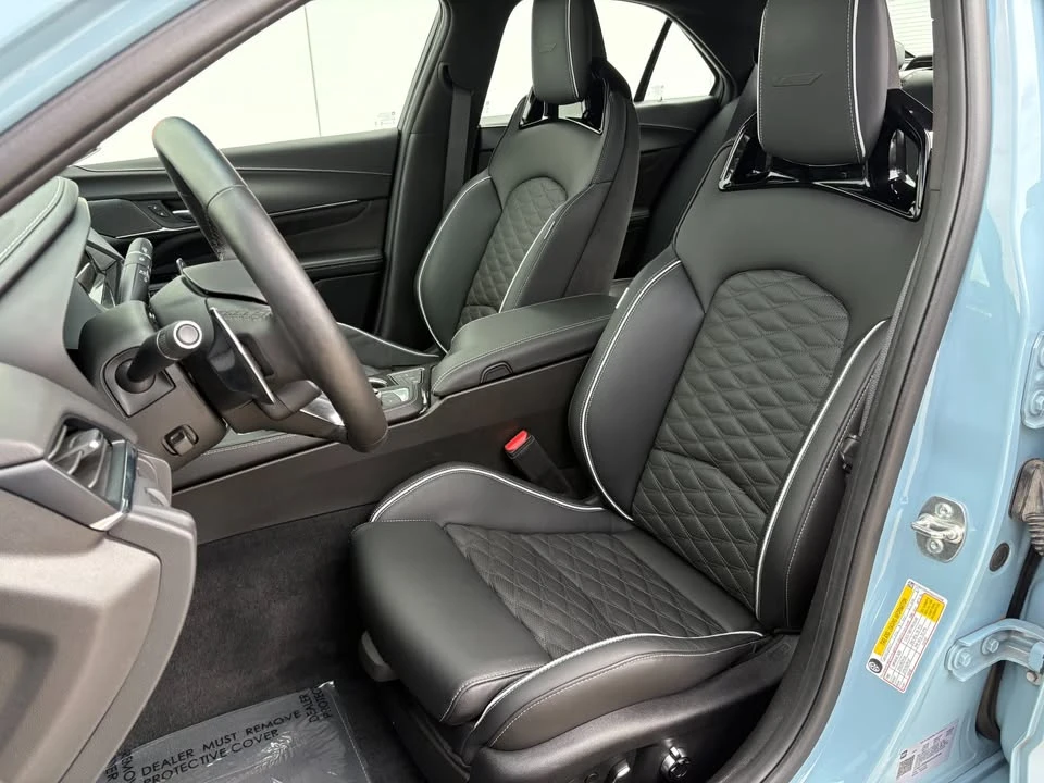 2025 Cadillac CT4-V Blackwing - Image 10 of 15