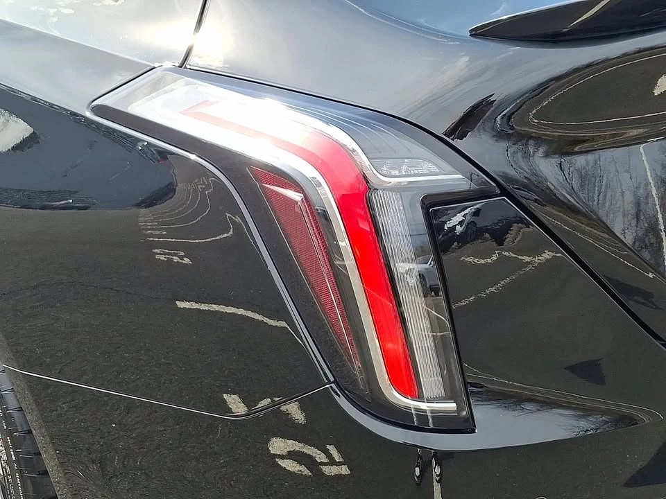 2025 Cadillac CT4-V Blackwing - Image 11 of 19