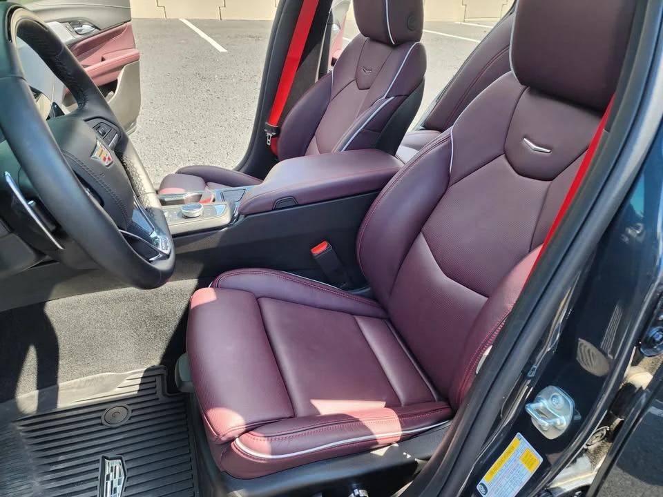 2025 Cadillac CT4-V - Image 10 of 13