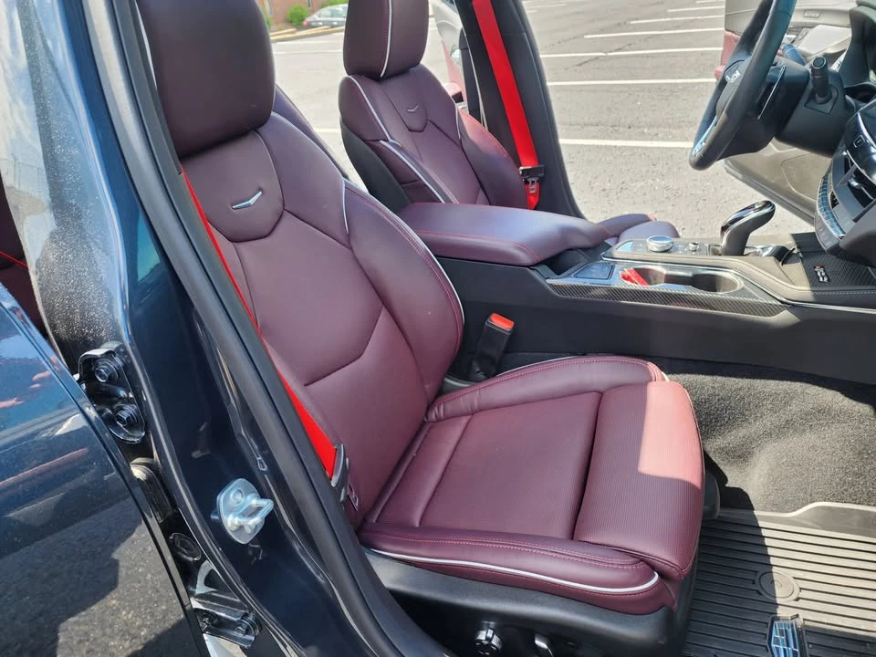 2025 Cadillac CT4-V - Image 13 of 13