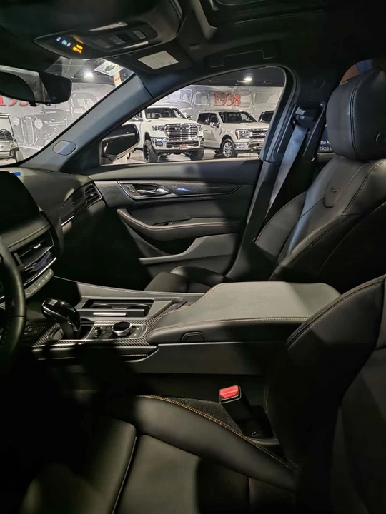 2025 Cadillac CT5 - Image 4 of 6