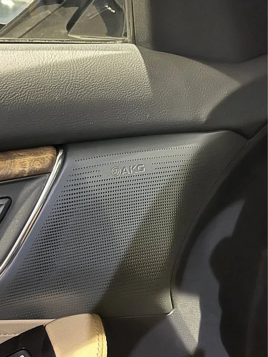 2025 Cadillac CT5 - Image 8 of 9