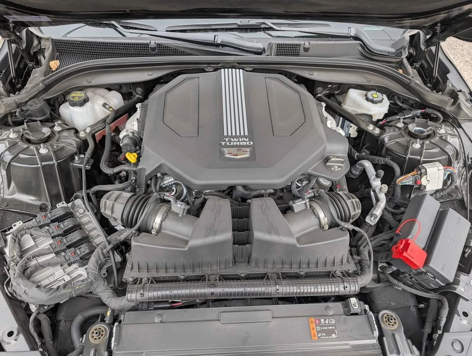 2025 Cadillac CT5 - Image 9 of 15