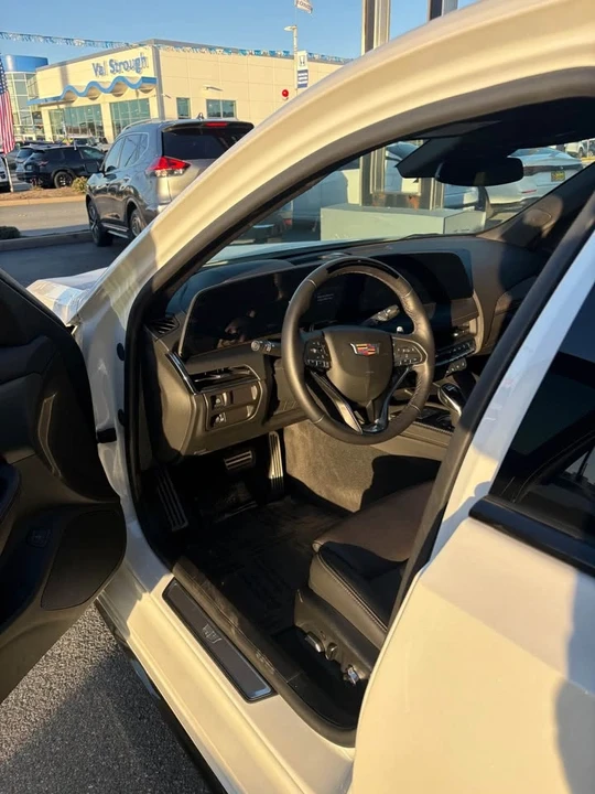 2025 Cadillac CT5 - Image 5 of 14