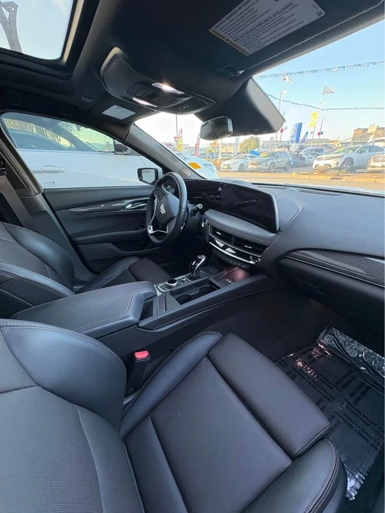2025 Cadillac CT5 - Image 14 of 14
