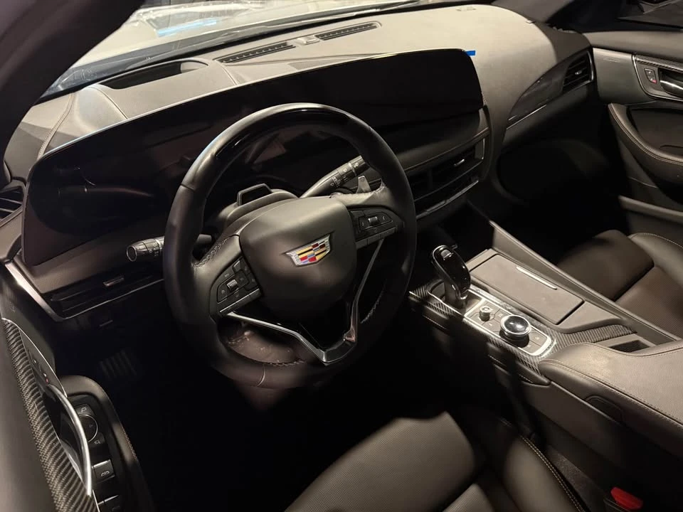 2025 Cadillac CT5 - Image 7 of 10